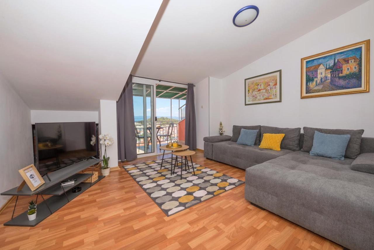 Apartments Zoka Makarska Eksteriør billede