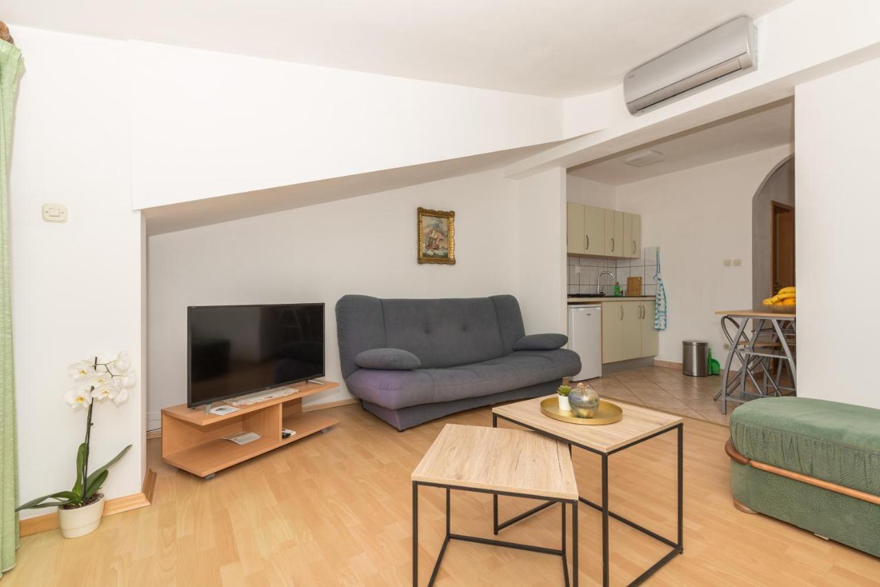 Apartments Zoka Makarska Eksteriør billede