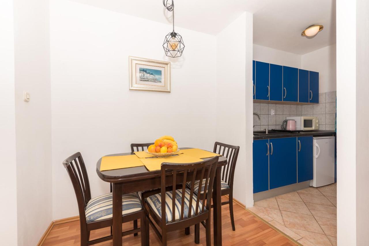 Apartments Zoka Makarska Eksteriør billede