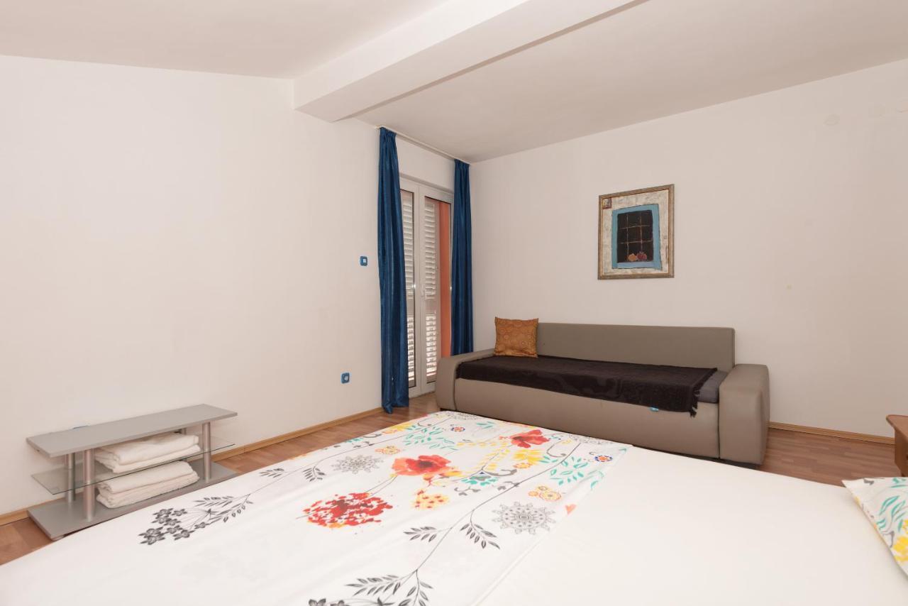 Apartments Zoka Makarska Eksteriør billede